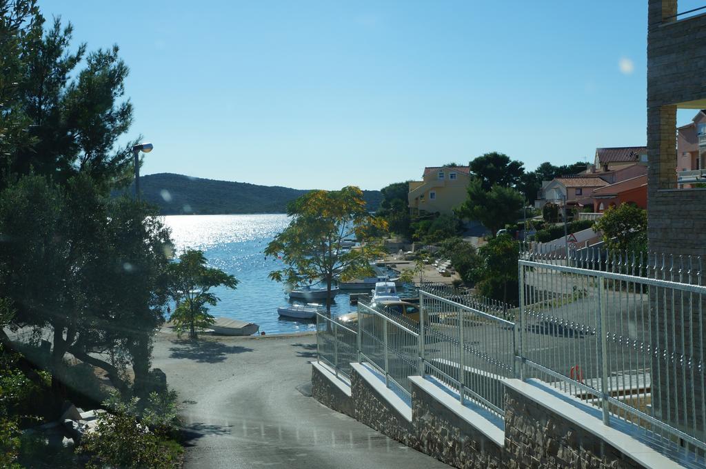 Zen Den Zaboric Apartment Bagian luar foto